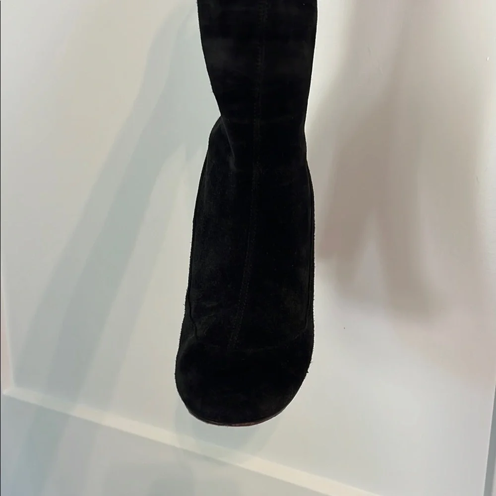 Elegant Black Women's Boots - Picture 11 of 16